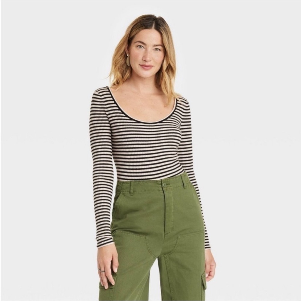 Universal Thread Black and White Striped Long Sleeve Top